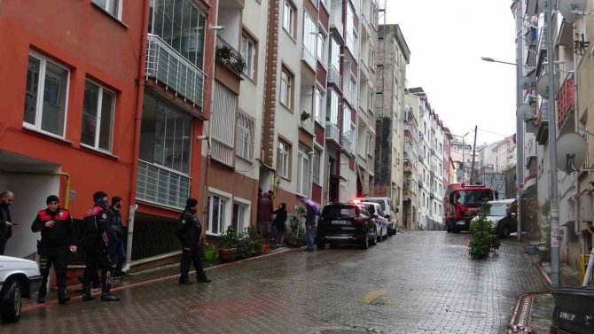 Kahramanmaraş Depreminin Hissedildiği Giresun’da Hasar Gören Bina Boşaltıldı