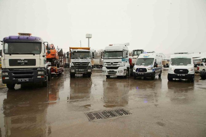 Gölbaşı Belediyesinden Deprem Sonrası Afet Bölgesine Destek