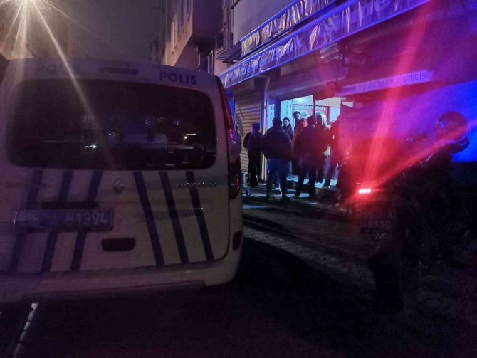İ̇zmir’de 2 Kişi Ayakkabı Atölyesinde Ölü Bulundu