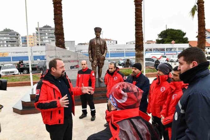 İ̇zmirli Belediyelerden Yardım Kampanyası