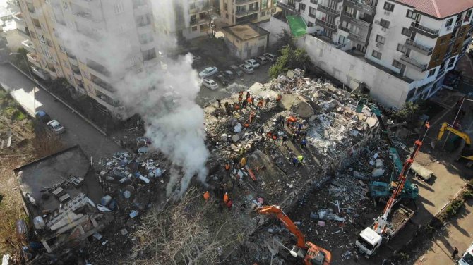 Osmaniye’de Kurtarma Çalışmalarının Sürdüğü Enkazlar Havadan Görüntülendi