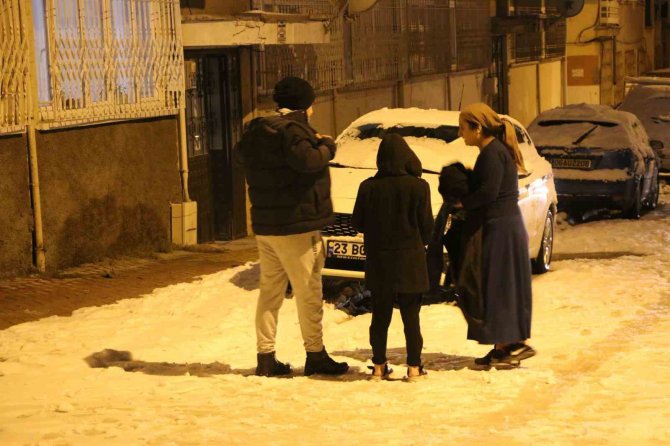 7.4’lük Depremi Hisseden Elazığlılar Korku Dolu Anları Anlattı