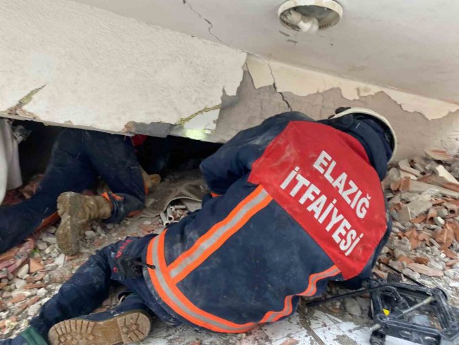 Elazığ Belediyesi İtfaiye Ekipleri, Deprem Bölgesinde
