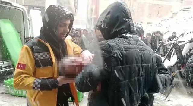 Malatya’dan Kahreden Haber: Enkaz Altında Kalan 3 Yaşındaki Çocuk Hayatını Kaybetti