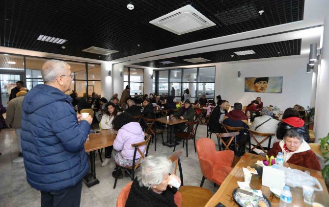 Mezitli Belediyesi, Depremin Hemen Ardından Teyakkuza Geçti
