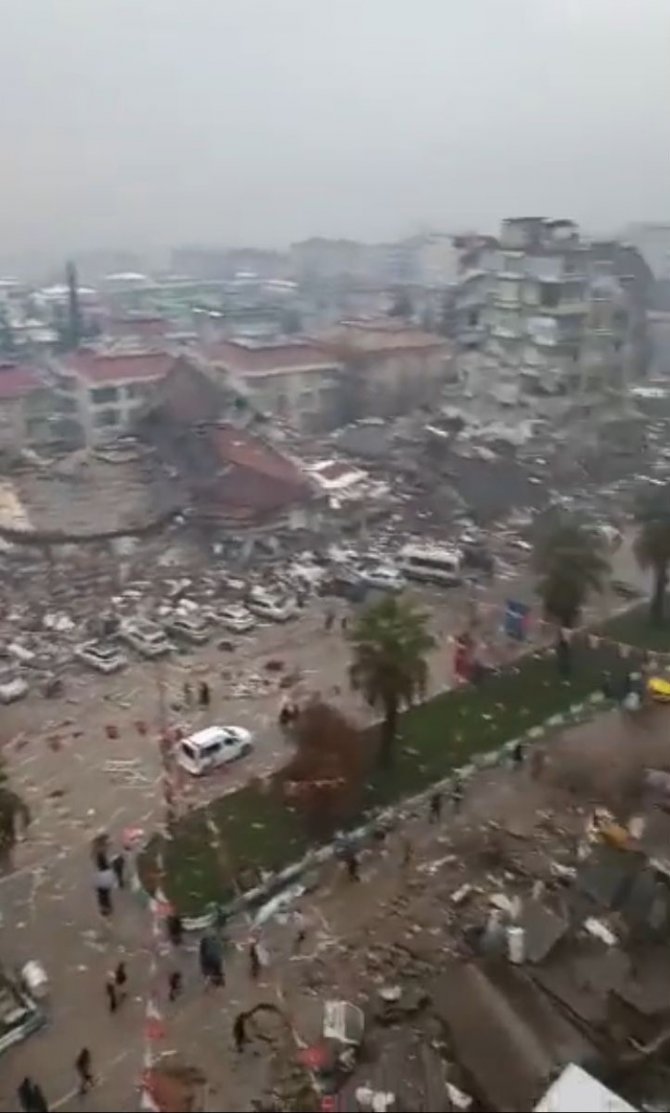 Bir Binadan Çekilen Görüntü, Kahramanmaraş’ta Durumu Gözler Önüne Serdi