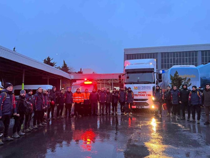 Zeytinburnu Yardım İçin Deprem Bölgesinde