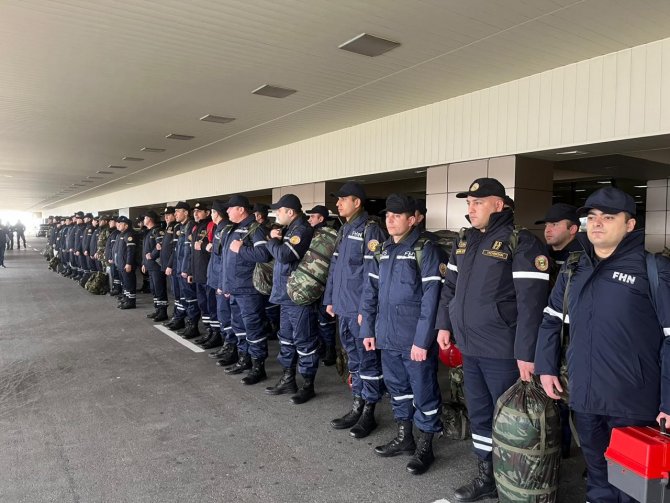 Azerbaycan’dan 400 Kişilik Arama Kurtarma Ekibi, Türkiye’deki Afet Bölgesine Doğru Yola Çıktı