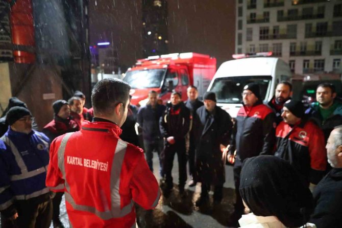 Kartal Belediyesi Arama Kurtarma Ekipleri Deprem Çalışmalarına Katılmak Üzere Yola Çıktı