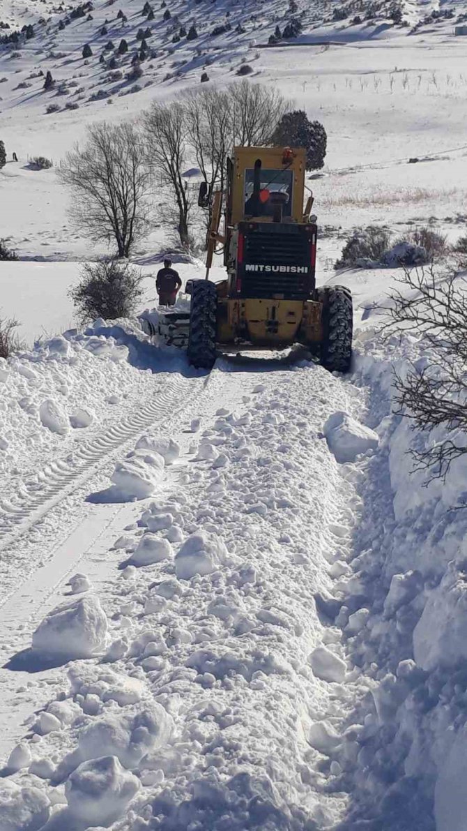 Büyükşehir, 110 Mahalle Yolunu Ulaşıma Açtı