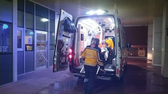 Otobanda Kar Ve Buzlanma Kazası 2 Yaralı