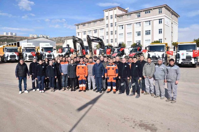 Kepez’in Ekipleri Deprem Bölgesi İçin Yolda