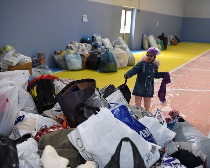 Keşanlılar Deprem Bölgesine Yardım İçin Seferber Oldu