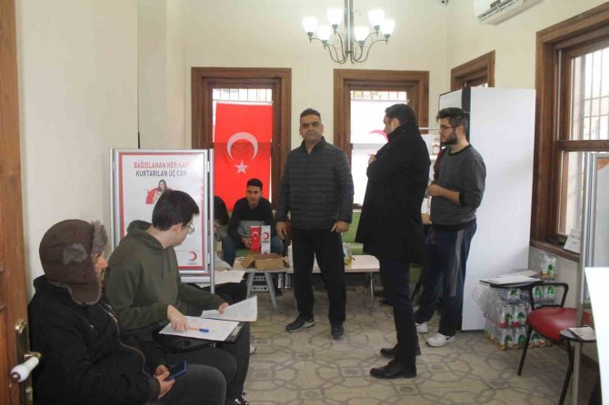 Turgutlu’da Vatandaşlar Kan Vermeye Koştu