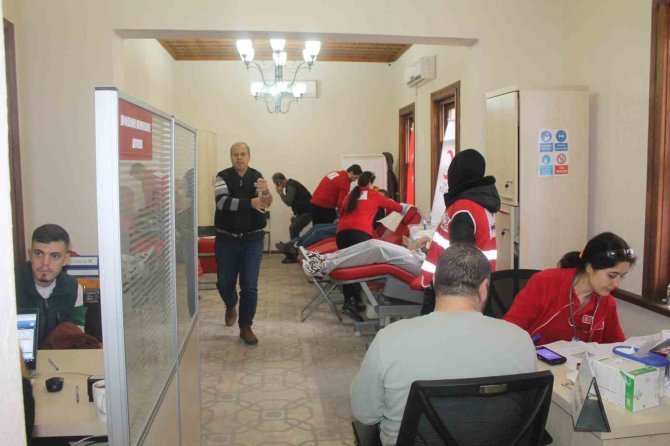 Turgutlu’da Vatandaşlar Kan Vermeye Koştu