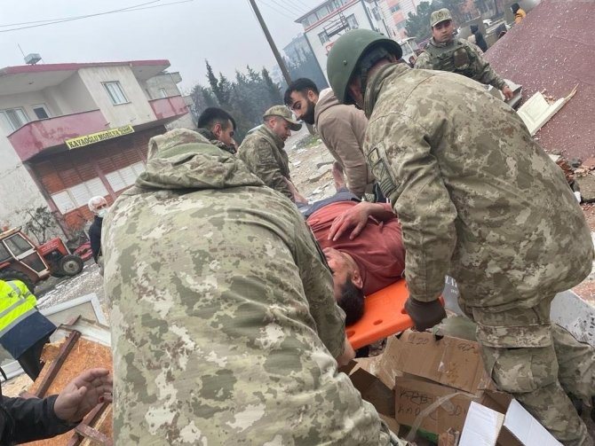 Msb: “Mehmetçiklerimiz, Enkaz Altındaki Vatandaşlarımızın Kurtarılması İçin Canla Başla Mücadele Etti”