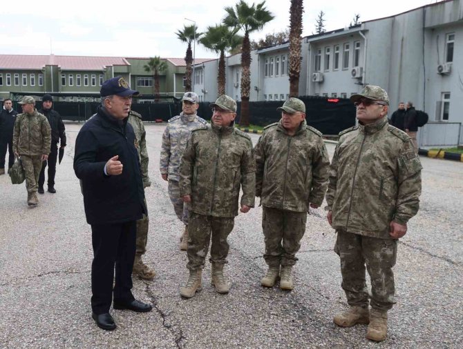 Msb: “Deprem Bölgesinde 3 Binin Üzerinde Mehmetçik Arama-kurtarma Çalışmalarına Katılıyor”