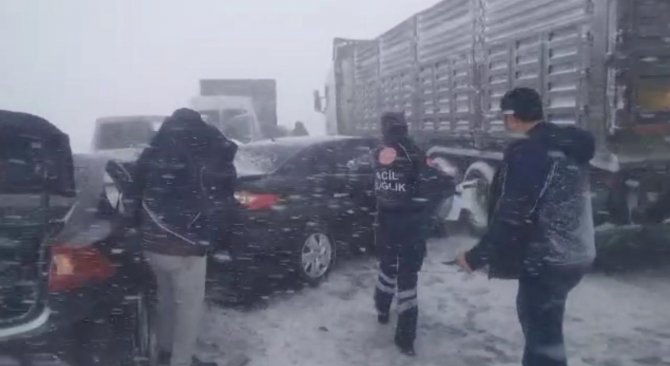 Niğde Otoyolu’nda Zincirleme Trafik Kazası