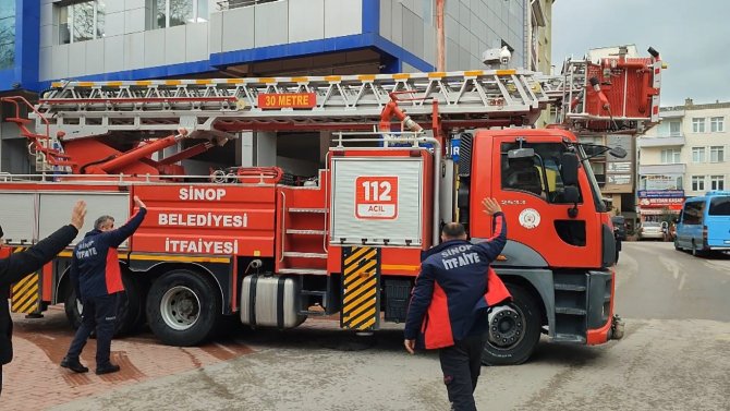 Sinop Belediyesi Kahramanmaraş’a İtfaiye Ekibi Sevk Etti