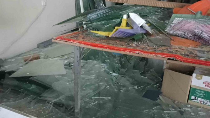 Sivas’ta Deprem Güvenlik Kamerasına Yansıdı