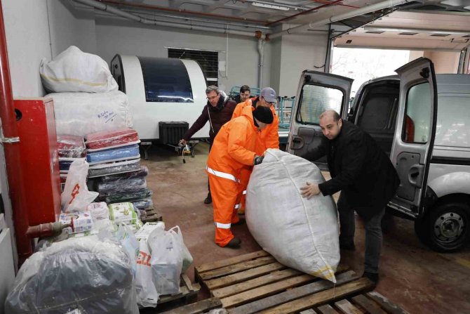 Sultangazi’den Deprem Bölgesine Yardım Eli