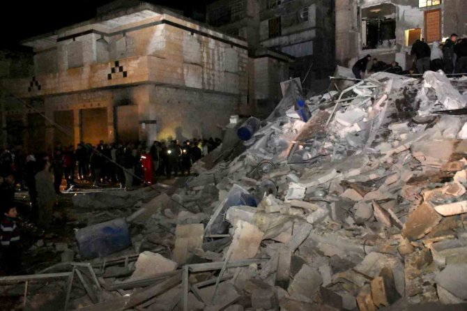 Suriye Sağlık Bakanlığı: "Depremde 326 Kişi Hayatını Kaybetti, Bin 42 Kişi Yaralandı"