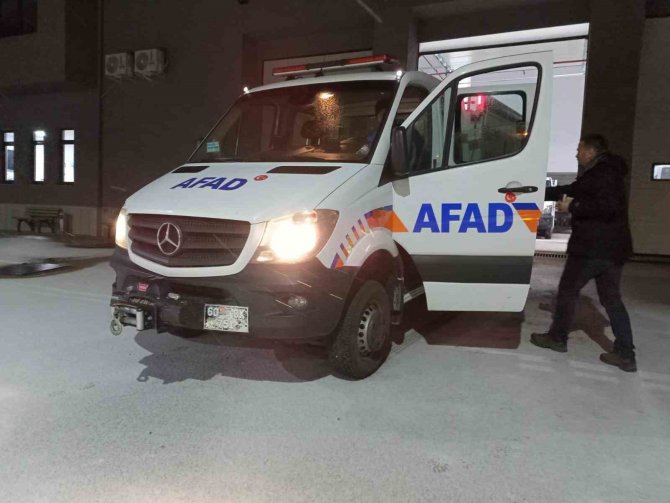 Tokat’tan Deprem Bölgesine 15 Kişilik Arama Kurtarma Ekibi Sevk Edildi