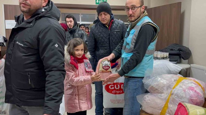 Minik Tuana’nın Yardımı Herkesi Duygulandırdı