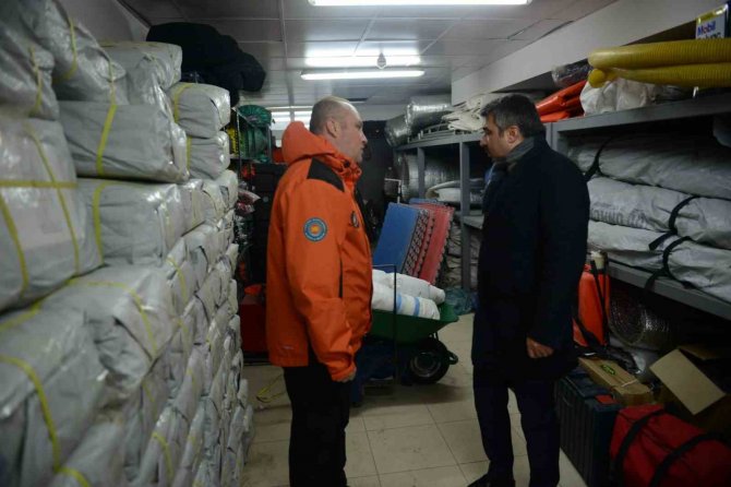 Yıldırım Arama Kurtarma Ekipleri Deprem Bölgesine Hareket Etti