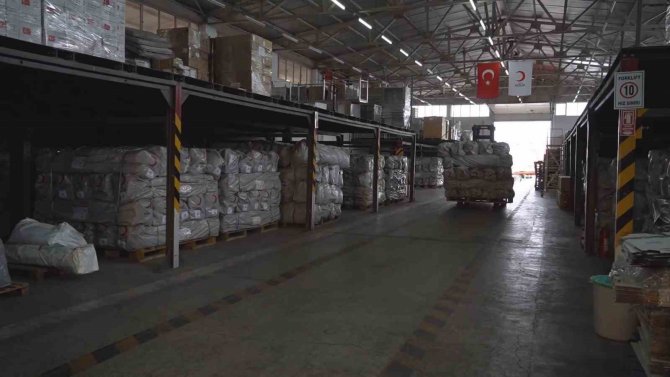 Kızılay, Depremzedelere Destek Olmak İçin Tüm Ekiplerini Seferber Etti