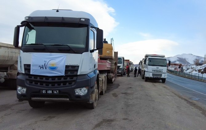 Van Büyükşehir Belediyesi Depremzedeler İçin Seferber Oldu