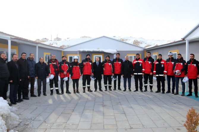 Edremit Belediyesi Deprem Bölgeleri İçin Seferber Oldu