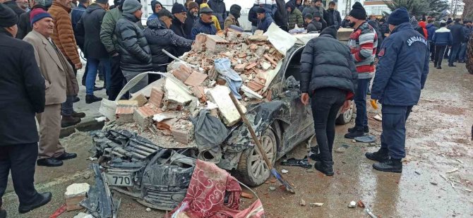 Kahramanmaraş’ta En Az 300 Bina Yıkıldı