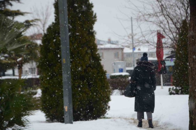 Balıkesir’de Kar Ulaşıma Engel Olmadı