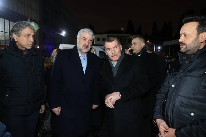 Zeytinburnulular Depremzedelere Yardıma Koştu