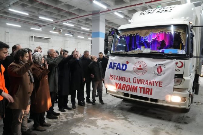 Ümraniye’den 3 Tır Yardım Malzemesi Deprem Bölgesine Doğru Yola Çıktı