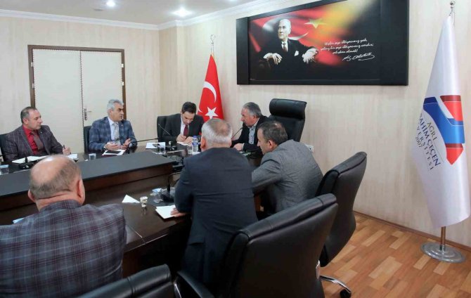Ai̇çü’de "Yardım Kampanyası Eylem Planı Değerlendirme Toplantısı" Yapıldı
