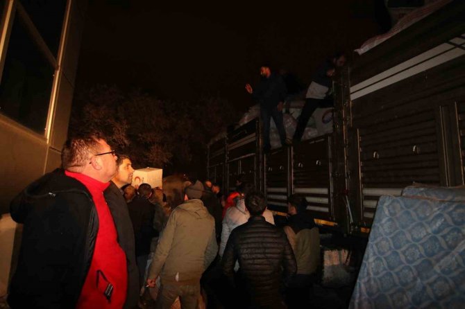 Tutak’tan Toplanan Yardımlar Yola Çıktı