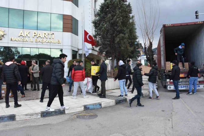 Manisa Ak Parti Depremzedeler İçin Seferber Oldu