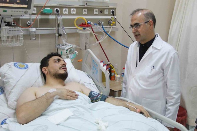Başhekim Prof. Dr. Akdağ: “Hastaların Kimi Korkudan Kalp Krizi Geçirdi, Kimi Yüksekten Atladı”