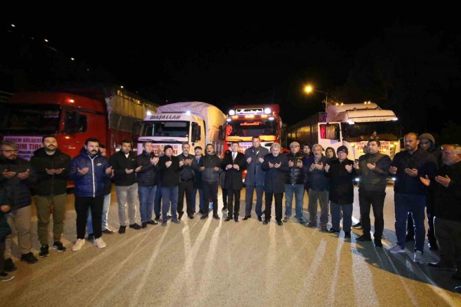 Kaş’tan 9 Yardım Tırı Dualarla Deprem Bölgesine Uğurlandı