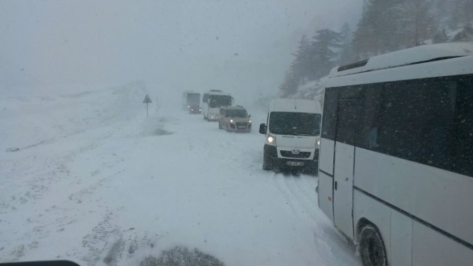Tipi Nedeniyle Kapanan Antalya-konya Kara Yolu Tırlar Hariç Araç Trafiğine Açıldı