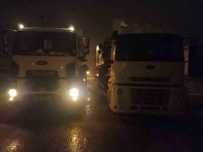 Balıkesir’den Deprem Bölgesine Gönül Köprüsü