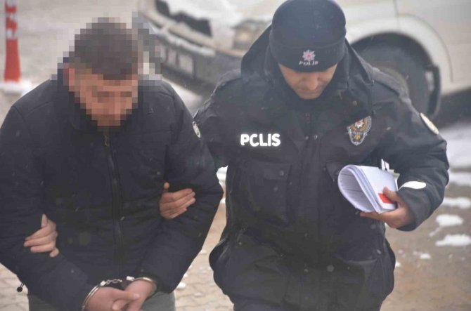 Bilecik’te ’Halkı Yanıltıcı Bilgiyi Alenen Yayma’ Suçundan Bir Kişi Gözaltına Alındı