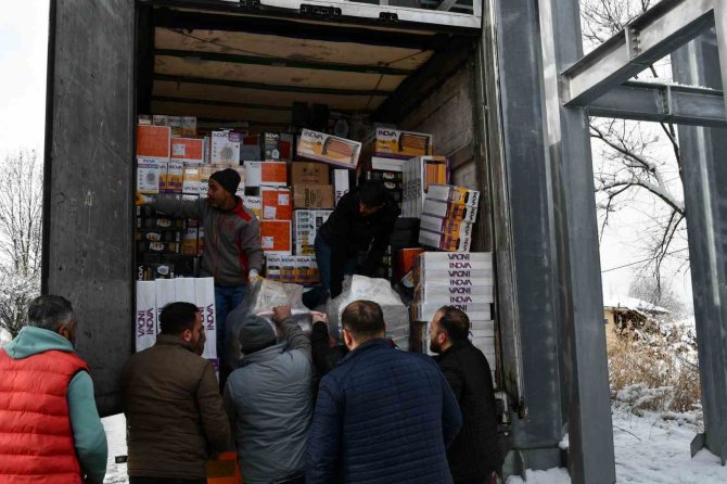 Müteahhitlerden Deprem Bölgesine Yardım
