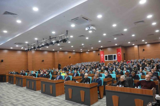 Burdur, Vali Arslantaş Öncülüğünde Depremin Yaralarını Sarmak İçin Tek Yürek Oldu