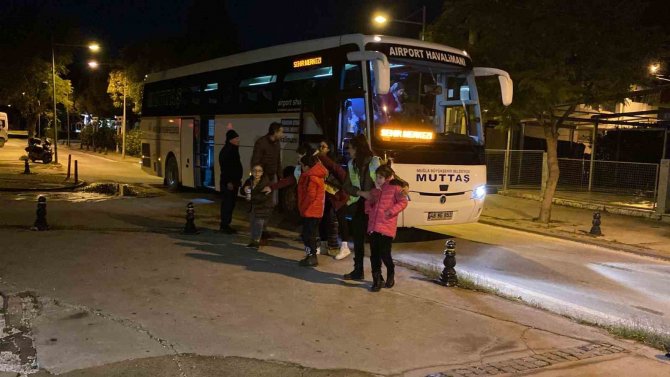 Havayolu İle Bodrum’a Getirilen 112 Depremzede Otellere Yerleştirildi