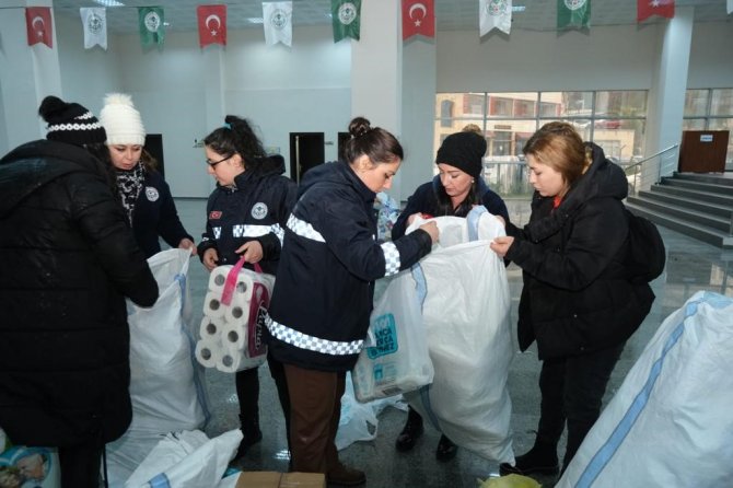 Deprem Bölgesi İçin Yardım Kampanyası