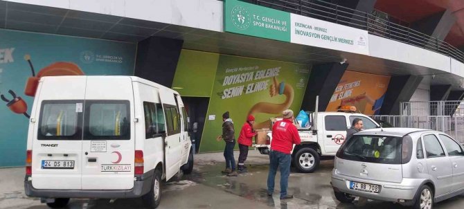 Erzincan 13 Şubat Gençlik Merkezi’nden Yardım Kampanyası