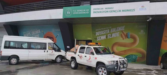 Erzincan 13 Şubat Gençlik Merkezi’nden Yardım Kampanyası